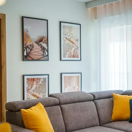 Laba Kollataja Z Parkingiem Kołobrzeg