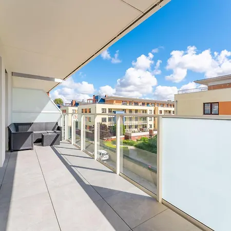 Laba Kollataja Z Parkingiem Διαμέρισμα