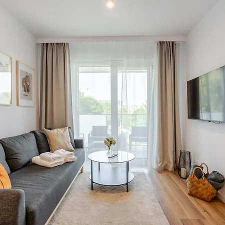 Laba Kollataja Z Parkingiem Διαμέρισμα Kołobrzeg