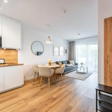 Laba Kollataja Z Parkingiem Διαμέρισμα