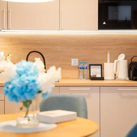 Laba Kollataja Z Parkingiem Appartamento