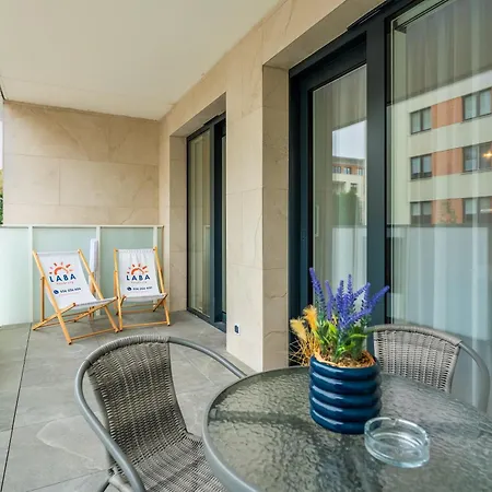 Laba Kollataja Z Parkingiem Appartamento