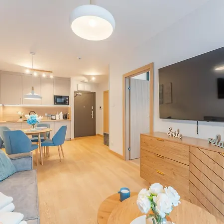 Laba Kollataja Z Parkingiem Διαμέρισμα *