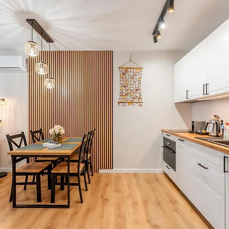 Laba Kollataja Z Parkingiem Kołobrzeg