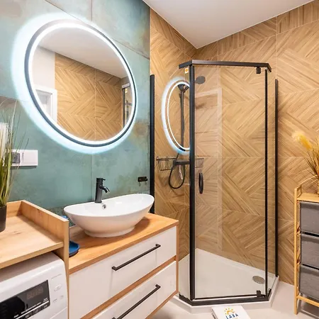 Laba Kollataja Z Parkingiem Apartment *