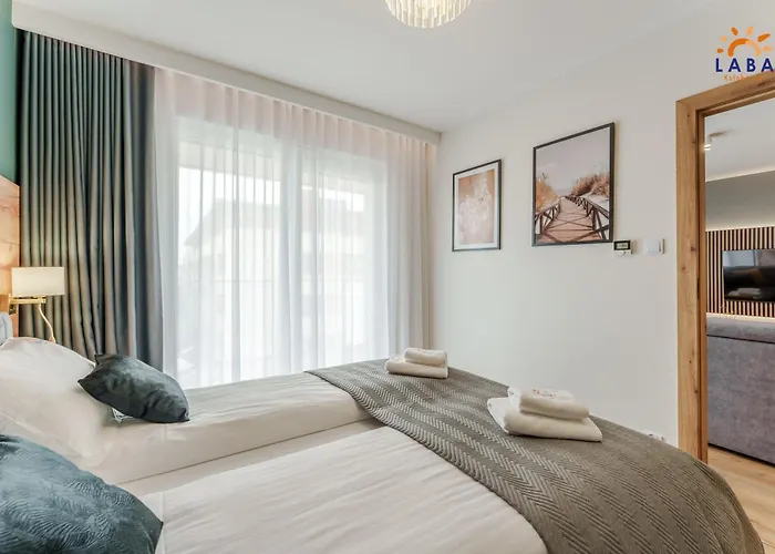 アパート Laba Kollataja Z Parkingiem コウォブジェク