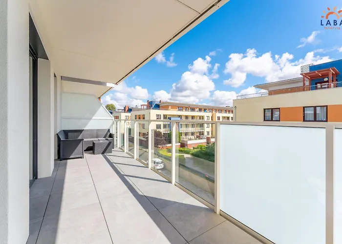 Laba Kollataja Z Parkingiem アパート