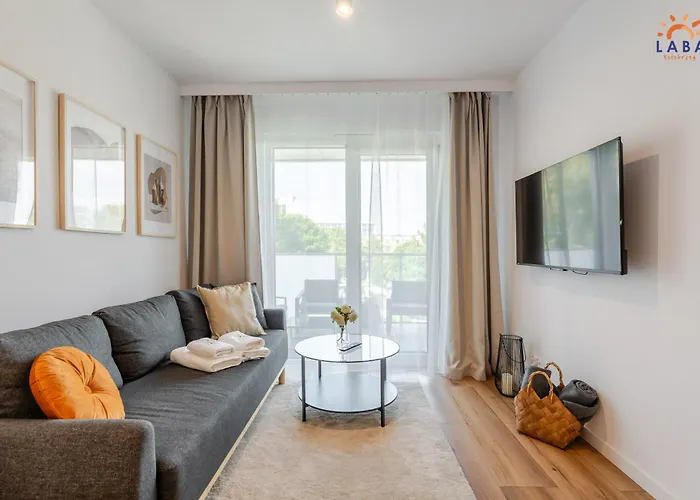 Laba Kollataja Z Parkingiem アパート コウォブジェク