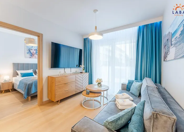 Laba Kollataja Z Parkingiem アパート *