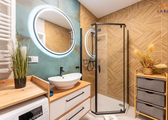 Laba Kollataja Z Parkingiem アパート *